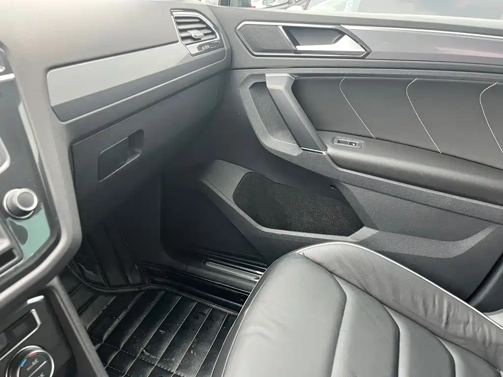 Volkswagen Tiguan — миниатюра 22