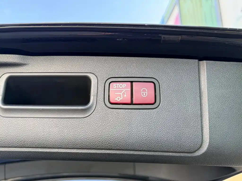 Mercedes-Benz R-Class — миниатюра 11