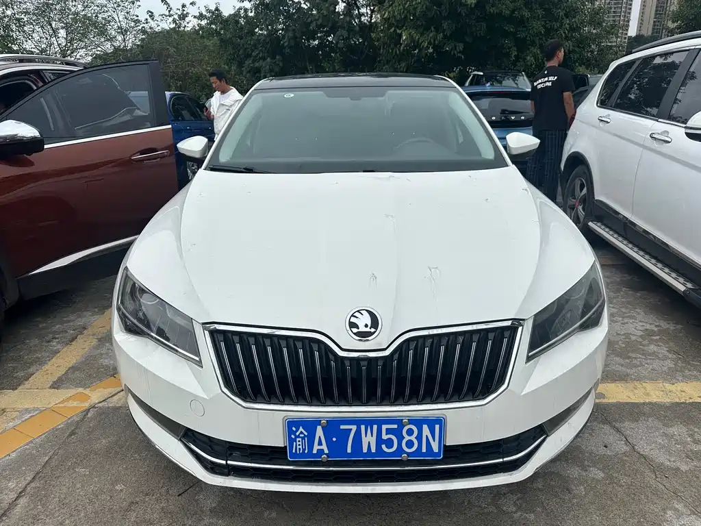 Skoda Superb — миниатюра 2