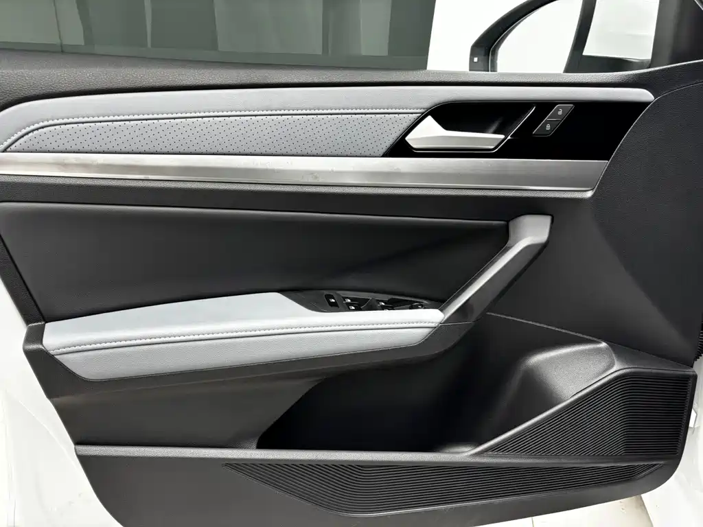 Volkswagen Lavida — миниатюра 17