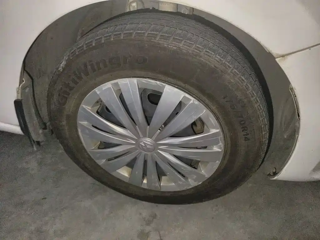 Volkswagen Santana — миниатюра 8