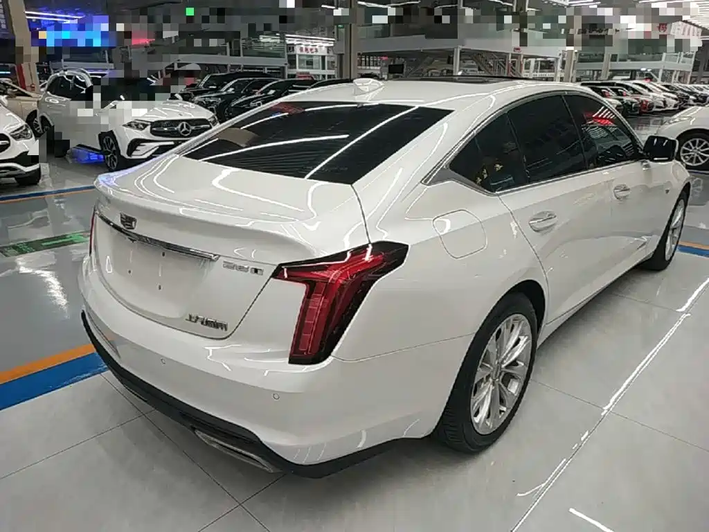 Cadillac CT5 — миниатюра 7