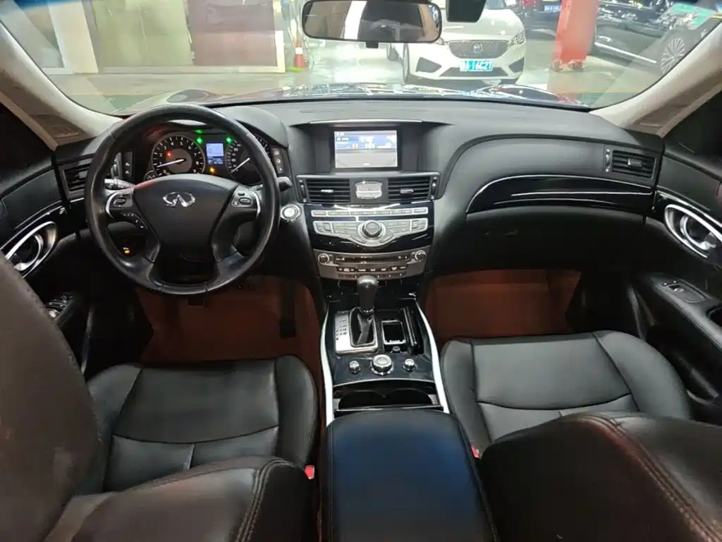 Infiniti Q70 — миниатюра 10