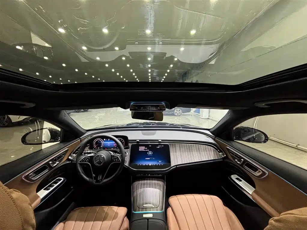 Mercedes-Benz E-Class E 2025 E 300 L Fashion