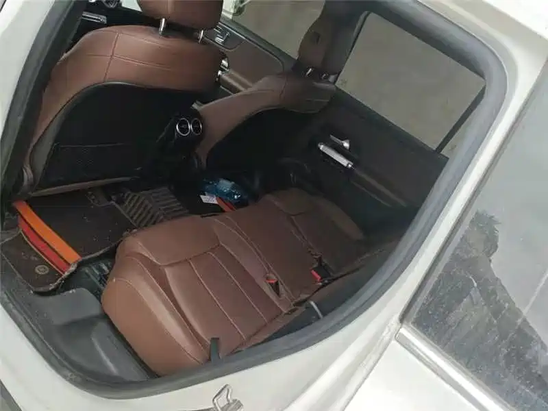 Mercedes-Benz GLB — миниатюра 12