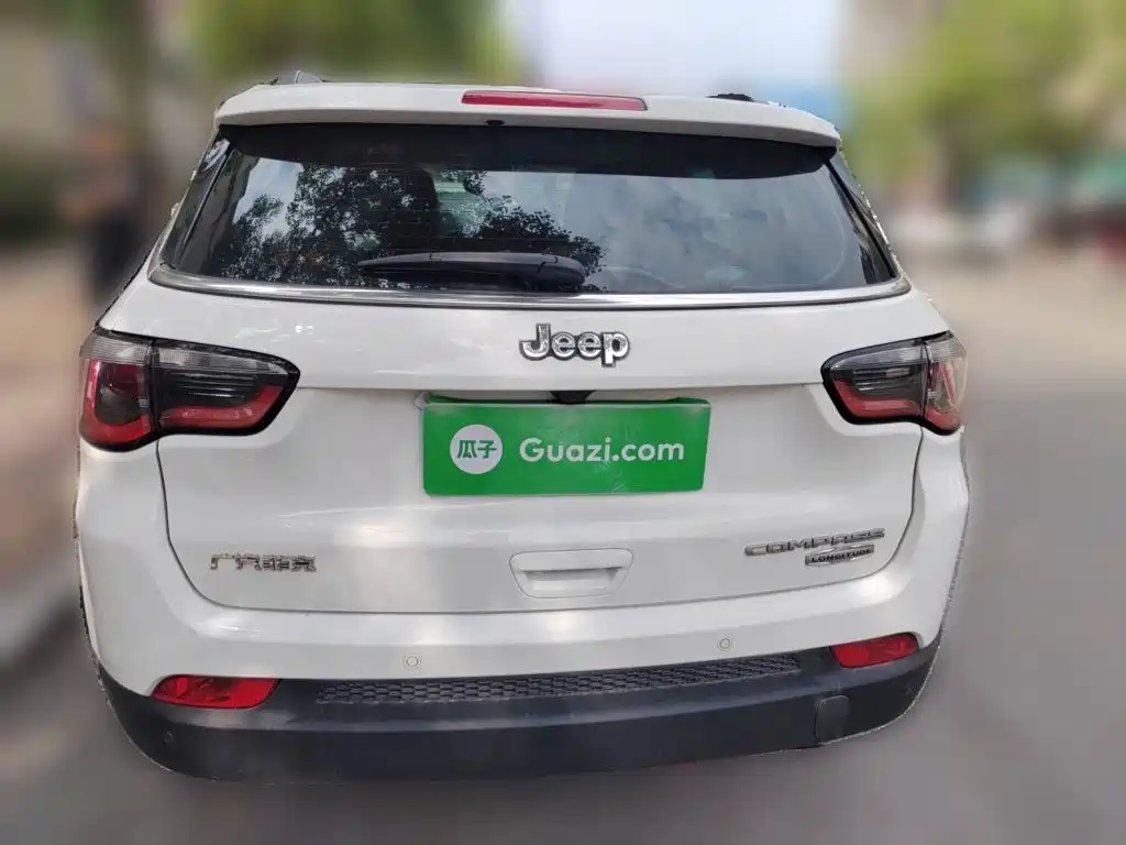 Jeep Compass — миниатюра 3