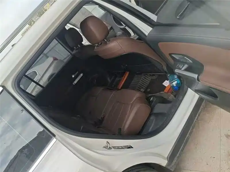Mercedes-Benz GLB — миниатюра 13