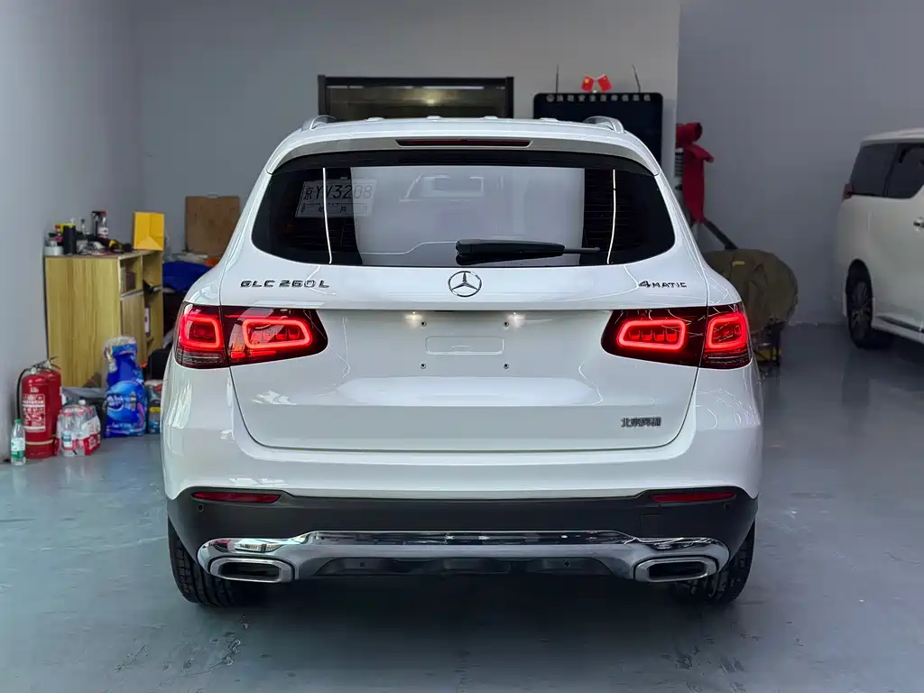 MERCEDES-BENZ GLC