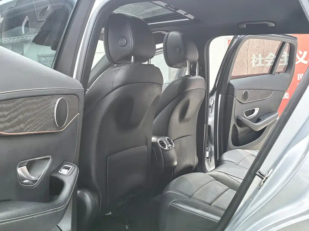 Mercedes-Benz EQC — миниатюра 4