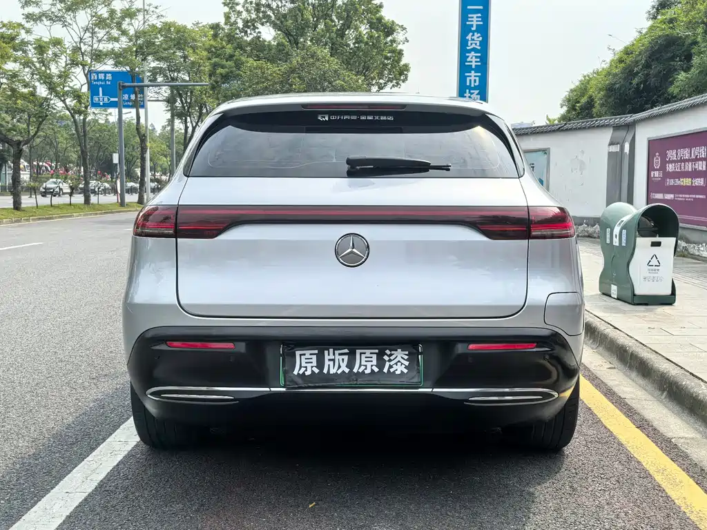 Mercedes-Benz EQC — миниатюра 10