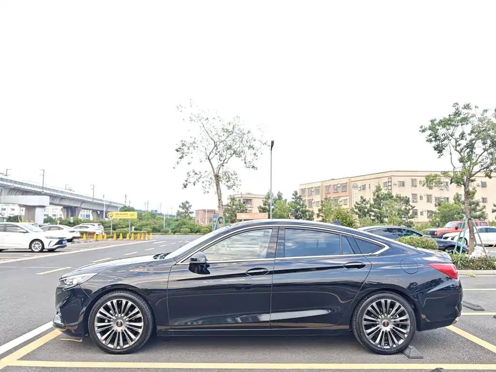 Hongqi Hongqi H5 — миниатюра 4