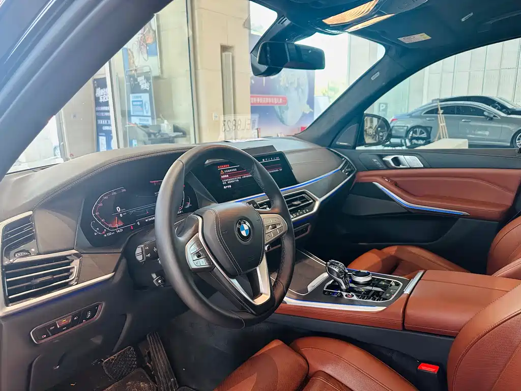 BMW X7 — миниатюра 8