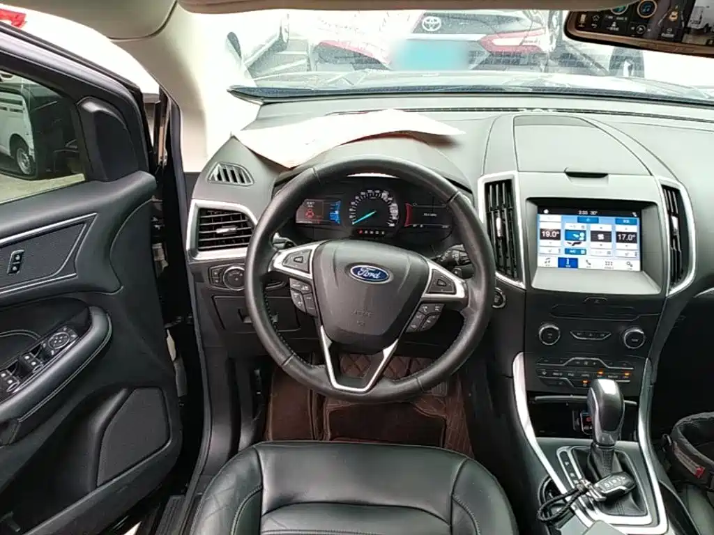 Ford Edge — миниатюра 11