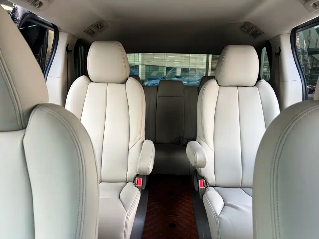 Buick GL8 2013 2.4L CT Luxury Comfort
