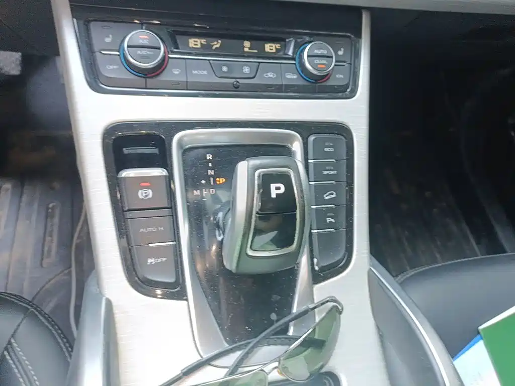 Geely Boyue — миниатюра 10