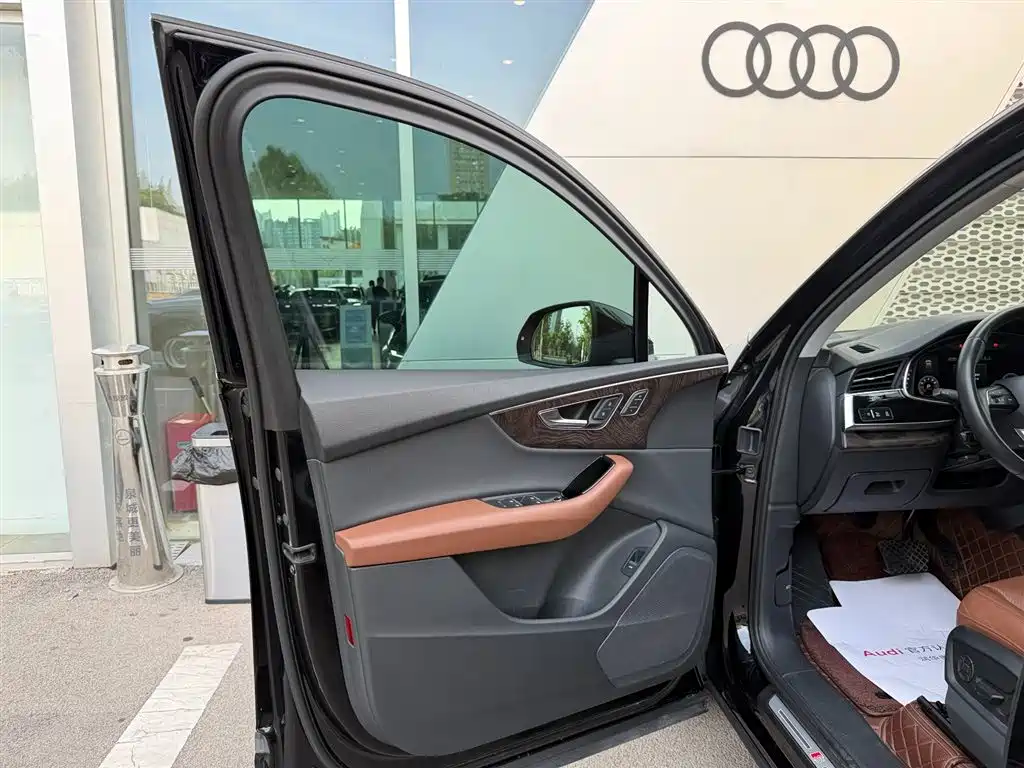 Audi Q7 2020 55 TFSI quattro S line Sport