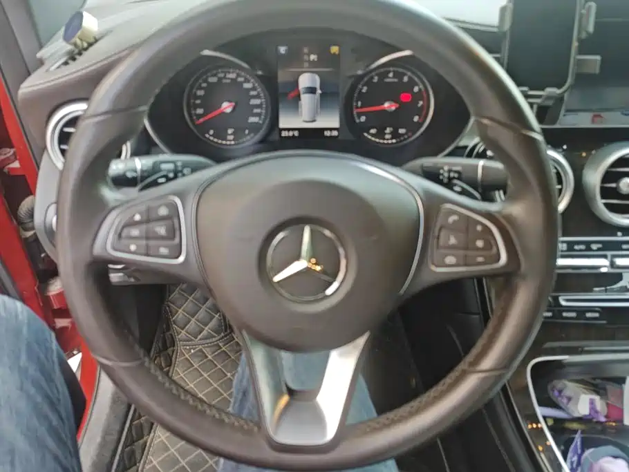 Mercedes-Benz GLC — миниатюра 12