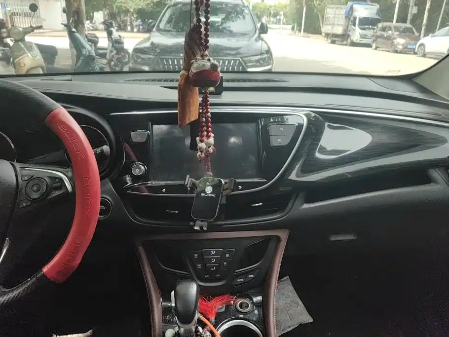 Buick Envision Plus — миниатюра 13