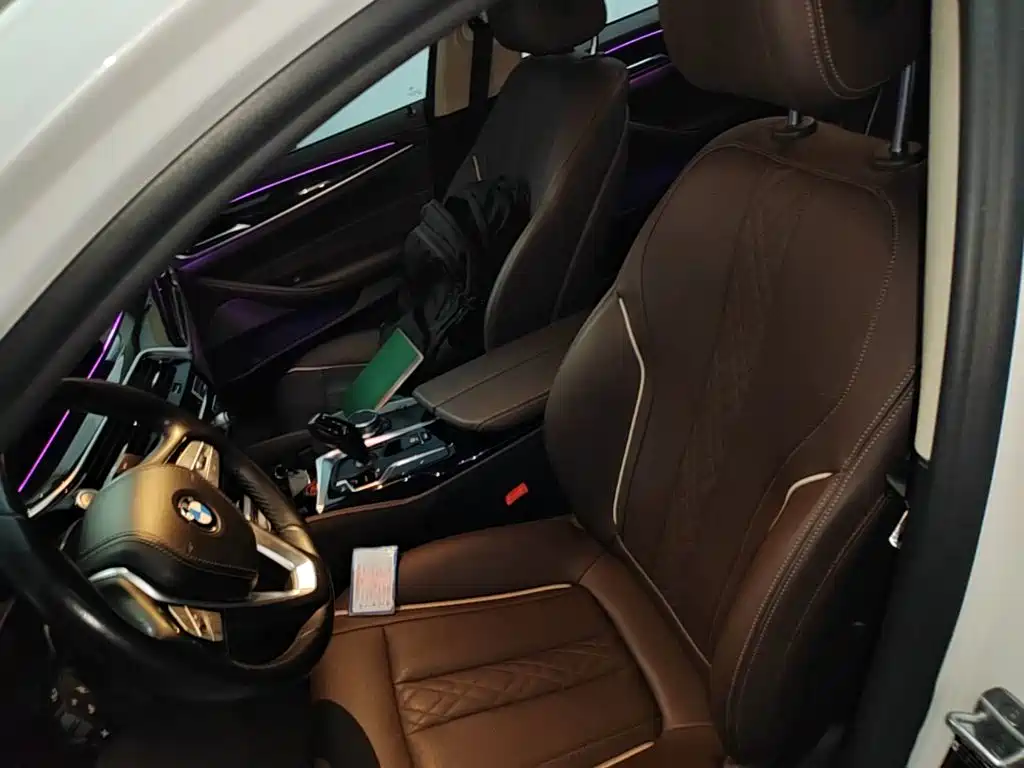 BMW 5 Series — миниатюра 15