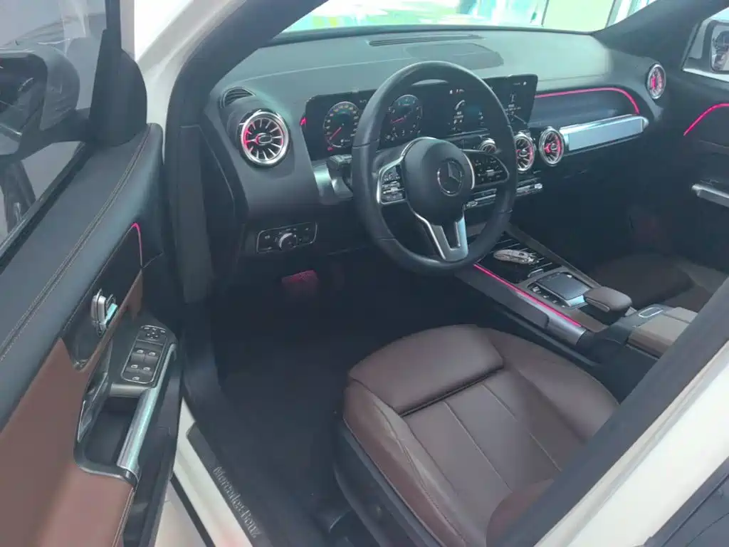 Mercedes-Benz GLB — миниатюра 16