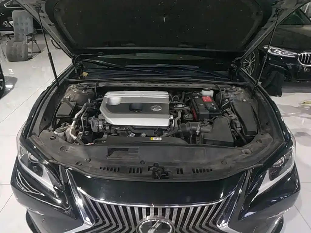 Lexus ES — миниатюра 20