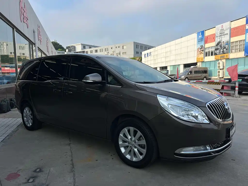 Buick GL8 2013 2.4L CT Luxury Comfort
