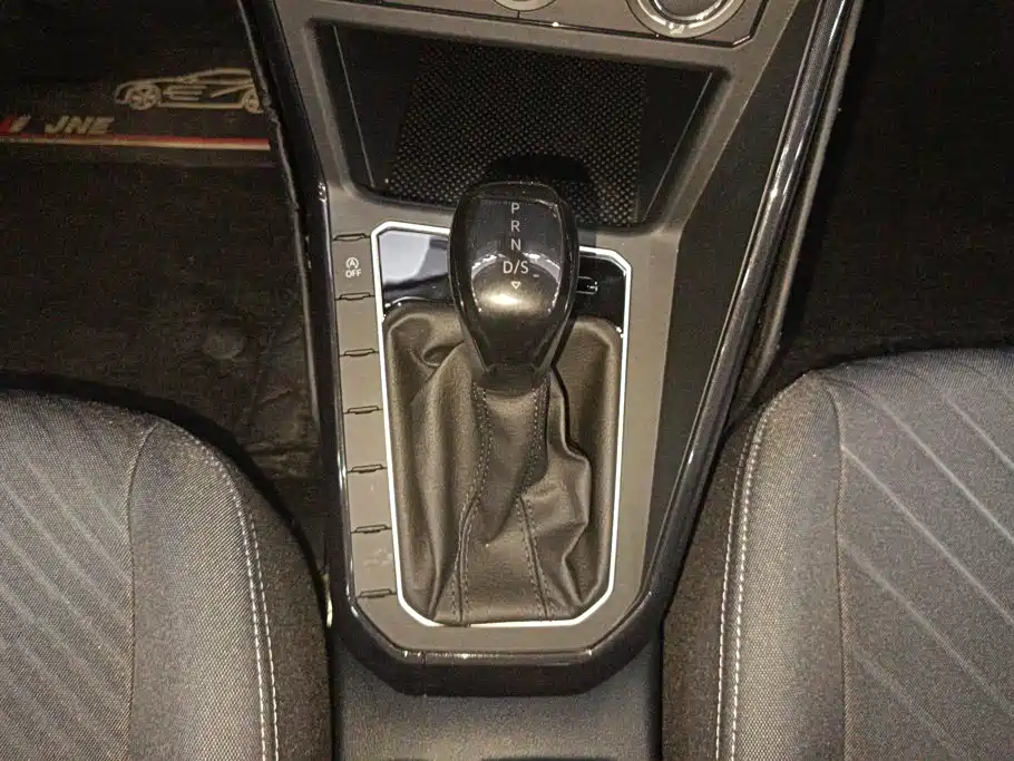 Volkswagen Lavida — миниатюра 16
