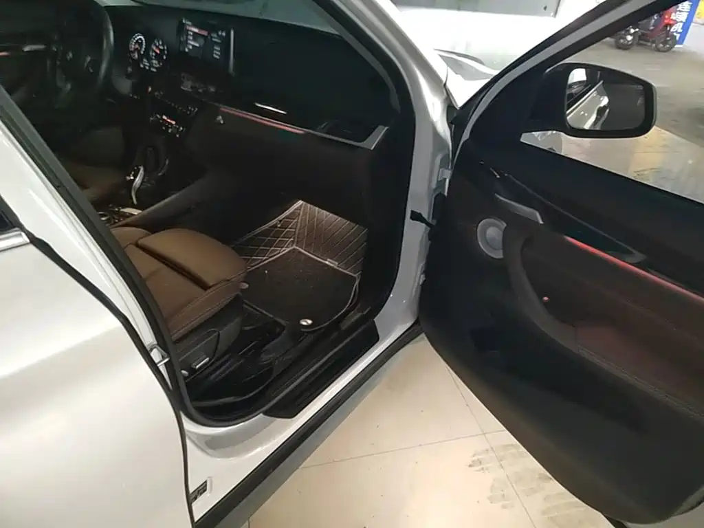 BMW X1 — миниатюра 9