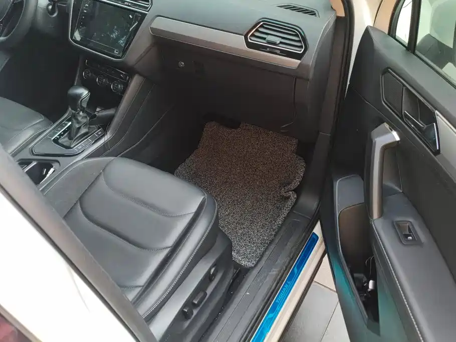 Volkswagen Tiguan L — миниатюра 8