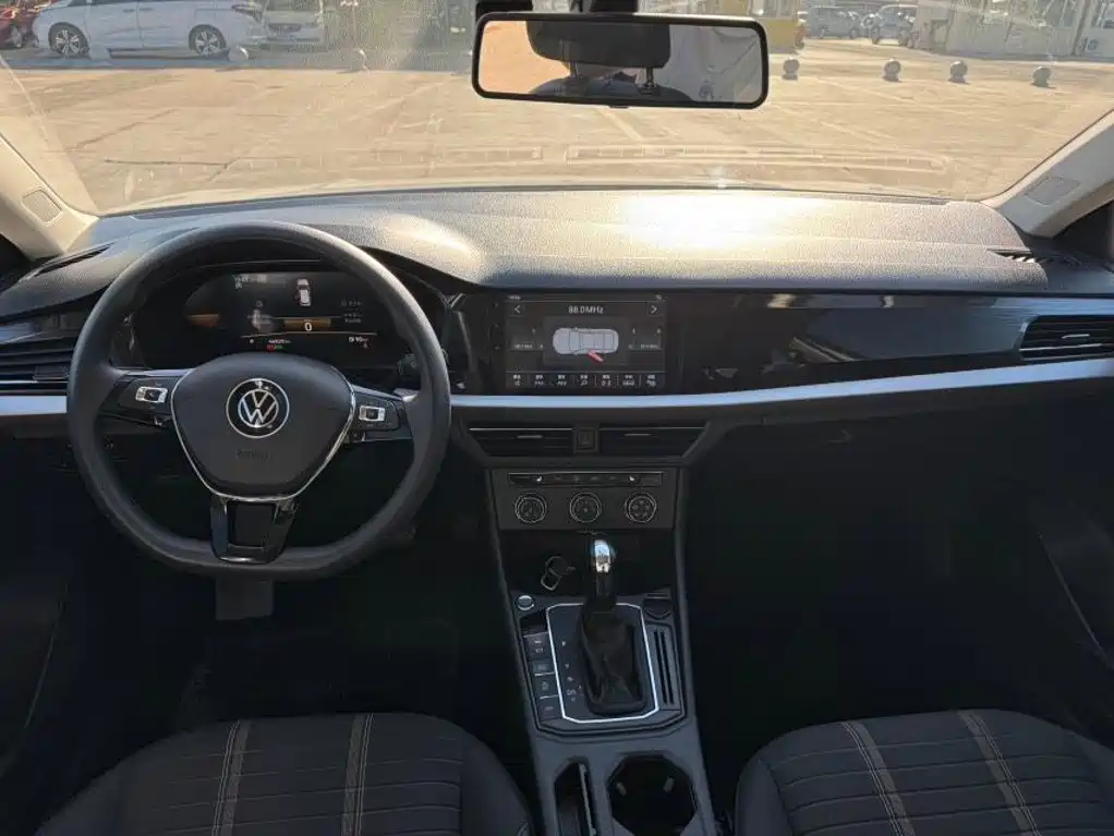 Volkswagen Lavida — миниатюра 4