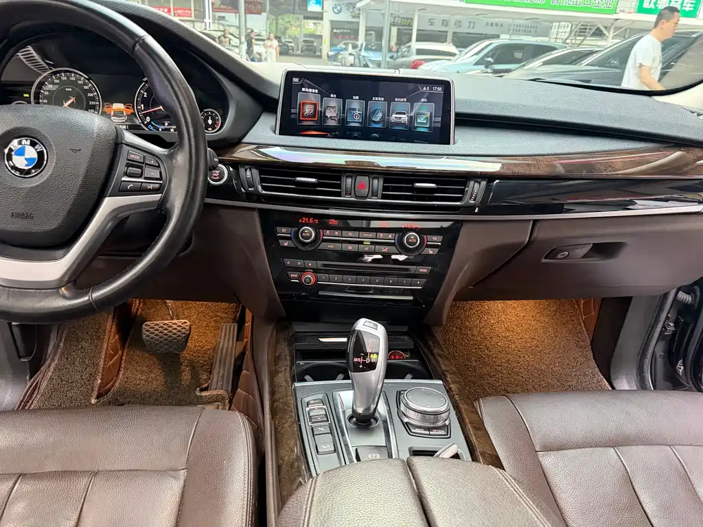 BMW X5 (Import) — миниатюра 14