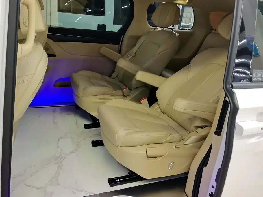 Buick GL8 — миниатюра 11