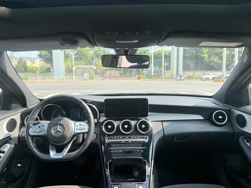 Mercedes-Benz C-Class — миниатюра 10