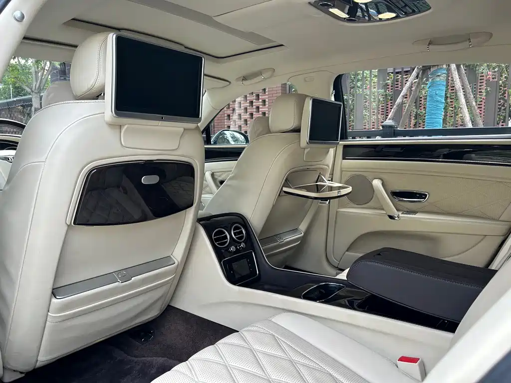 Bentley Flying Spur — миниатюра 8