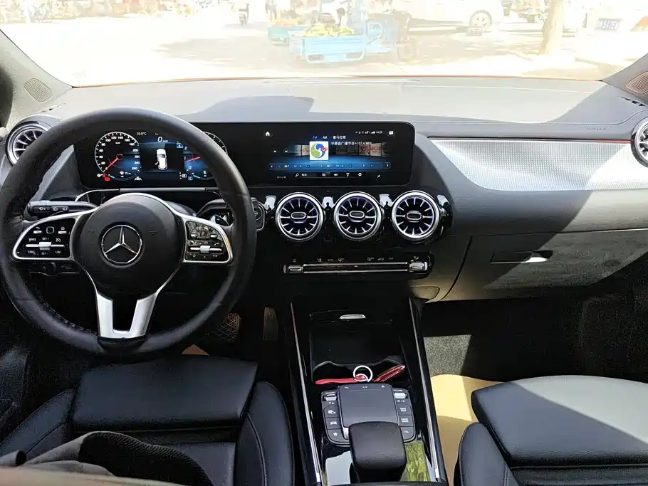 Mercedes-Benz GLA — миниатюра 12