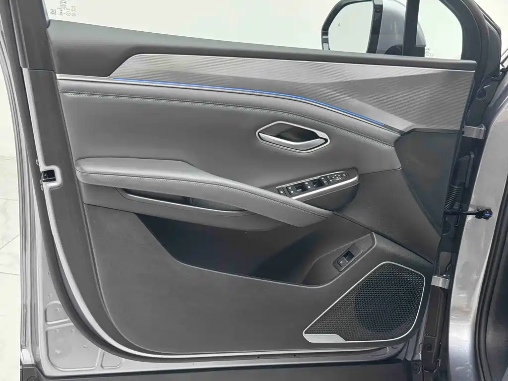 BYD L DM-i — миниатюра 7
