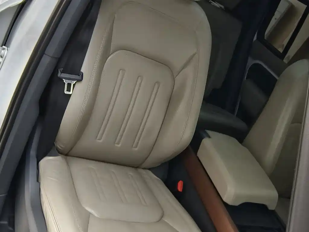 Land Rover Defender — миниатюра 26