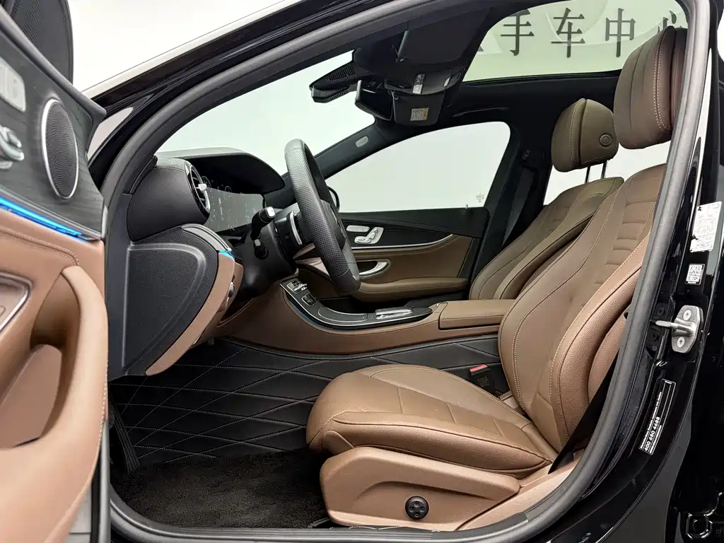 Mercedes-Benz E-Class — миниатюра 15
