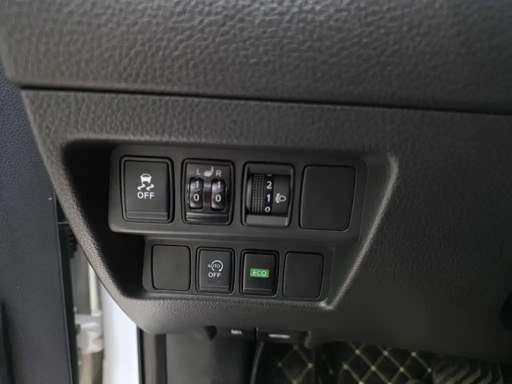 Nissan Qashqai — миниатюра 7