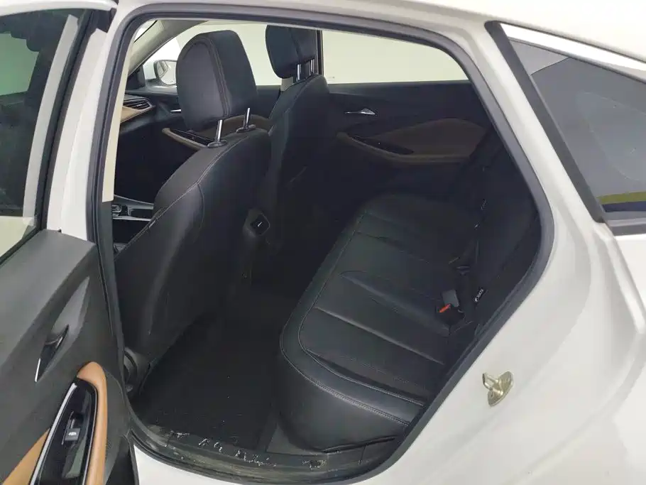 Buick Verano — миниатюра 11