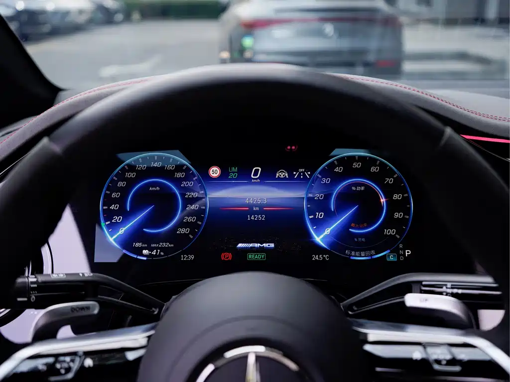 Mercedes-Benz EQE AMG — миниатюра 9