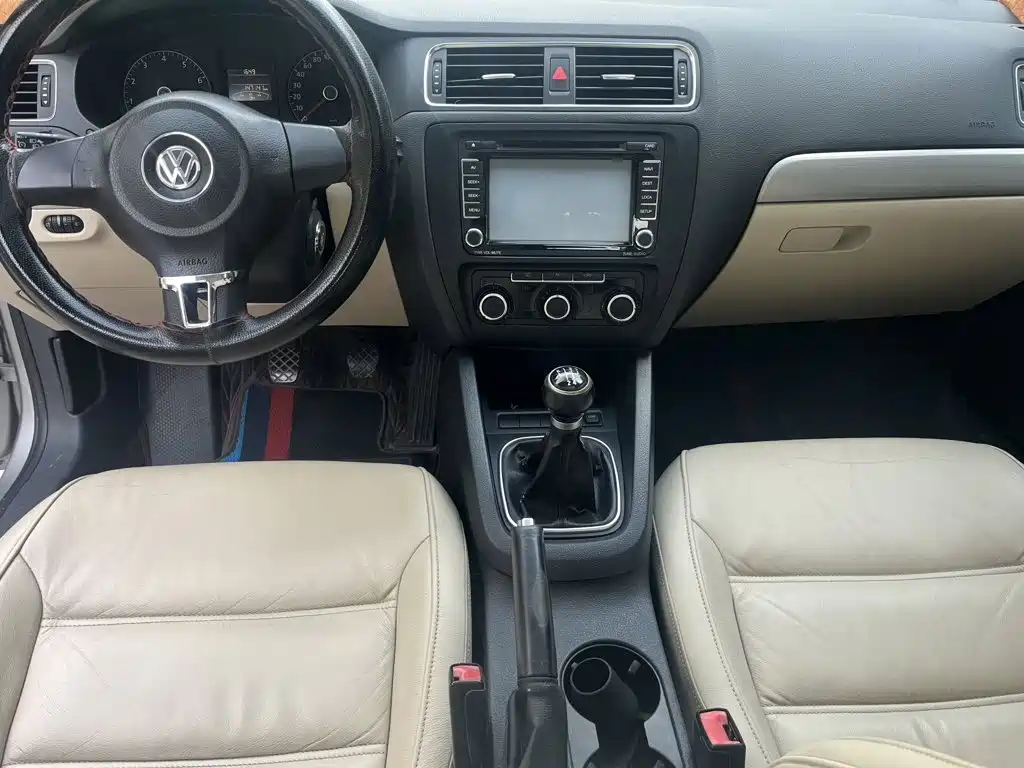 Volkswagen Sagitar — миниатюра 5