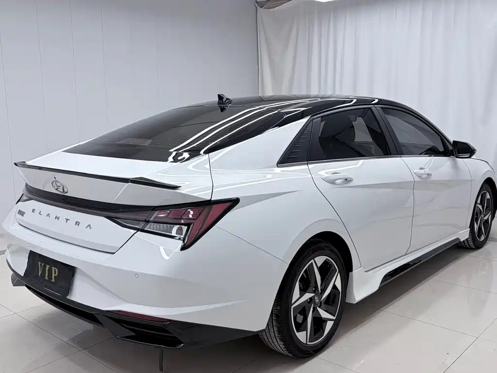 Hyundai Elantra — миниатюра 4