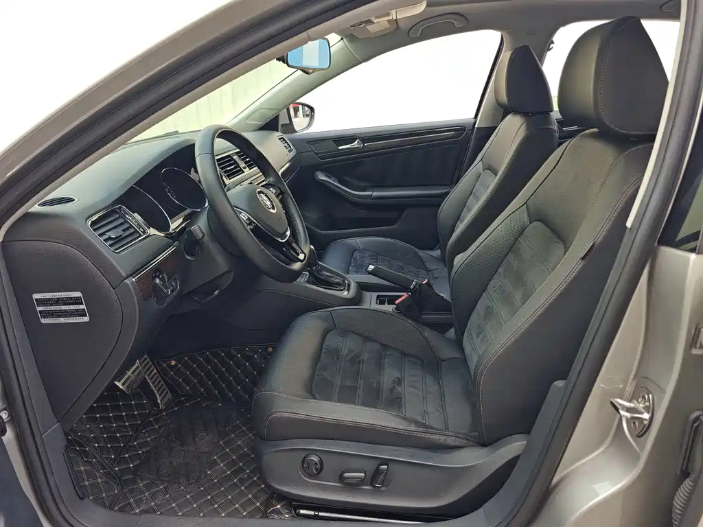 Volkswagen Sagitar — миниатюра 9
