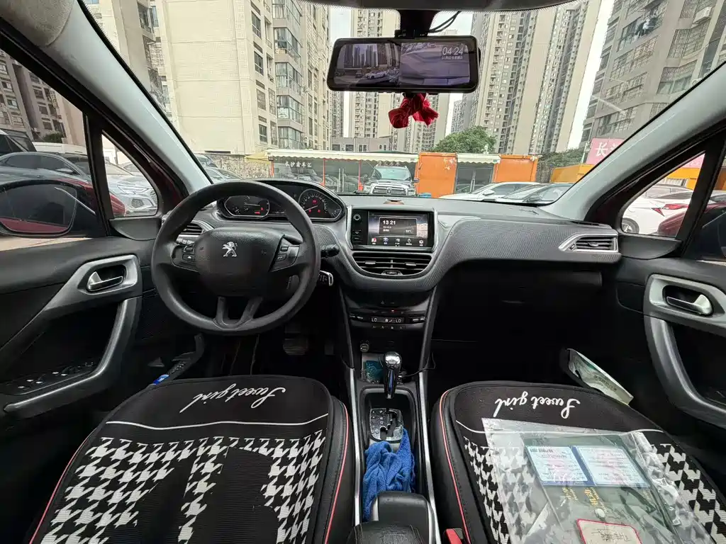 Peugeot 2008 — миниатюра 6