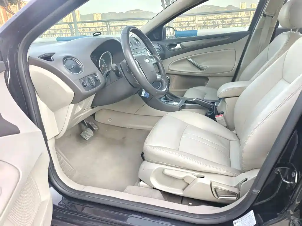 Ford Mondeo — миниатюра 5
