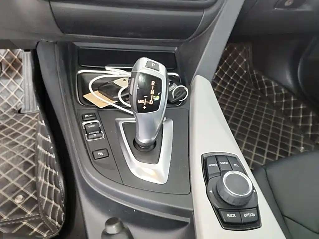 BMW 3 Series — миниатюра 14