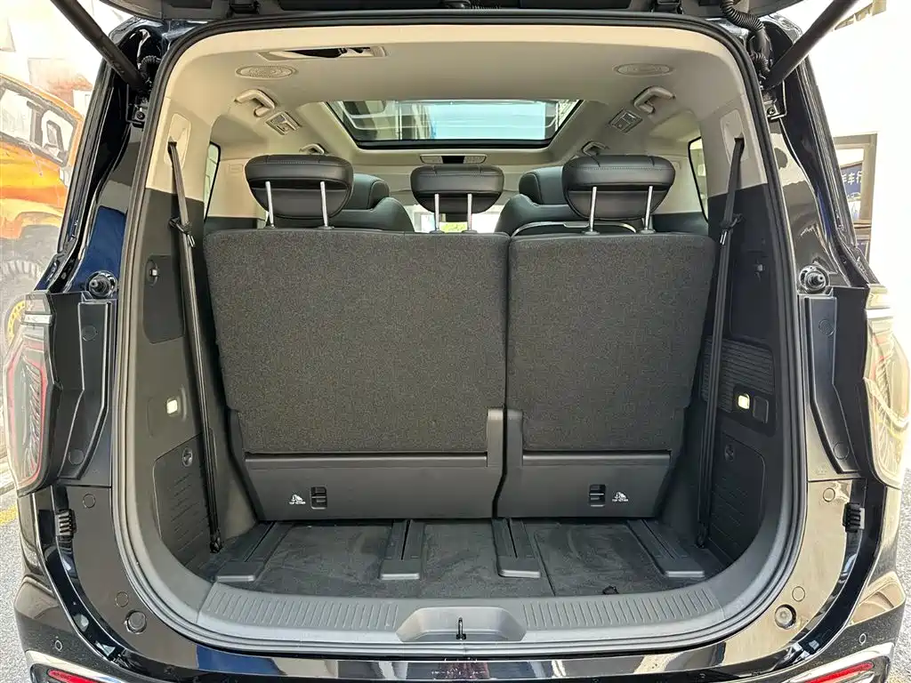 Hongqi HQ9 PHEV 2024 2.0T