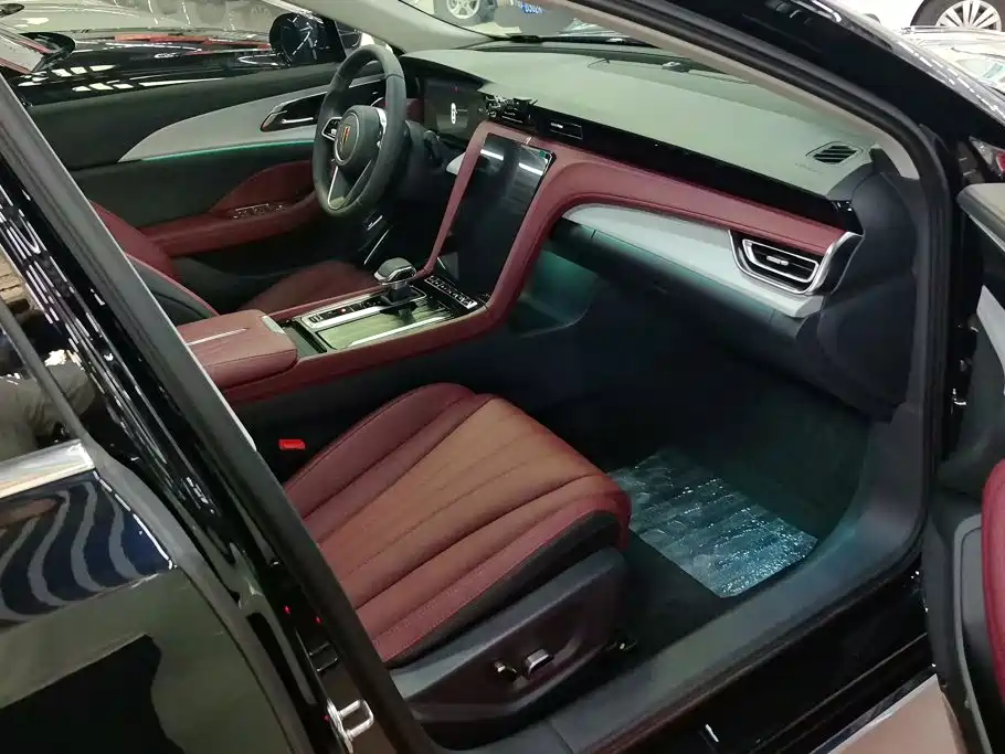 Hongqi Hongqi H5 — миниатюра 8