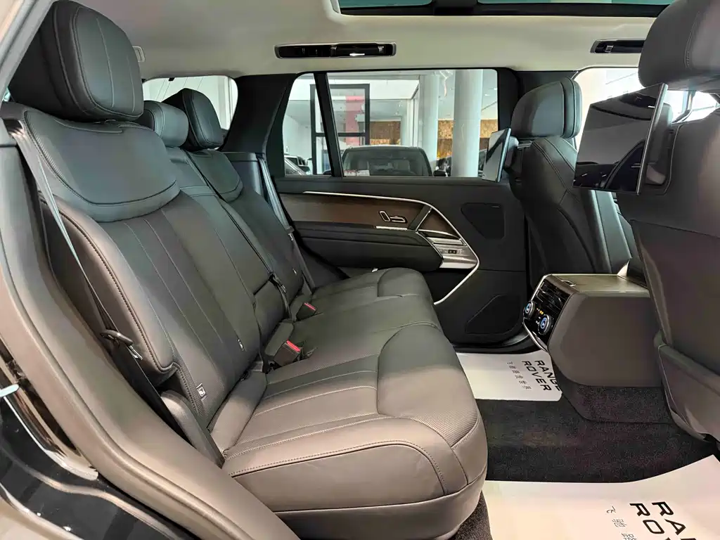 Land Rover Range Rover — миниатюра 21